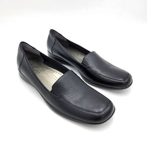 Trotters "Jenn" Loafer